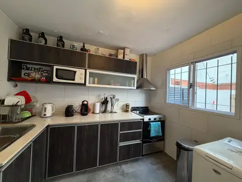 Casa 3 ambientes con 2 baños