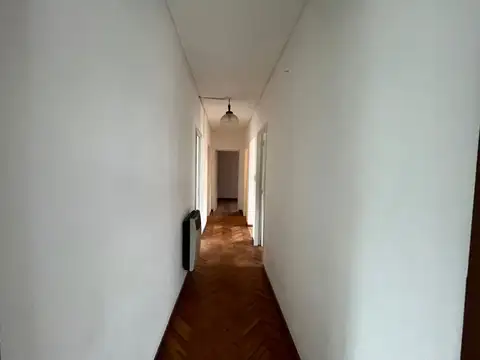 Depto Tipo Casa 4 ambientes con 2 baños