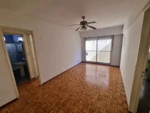 Sarmiento 1400, Piso 2