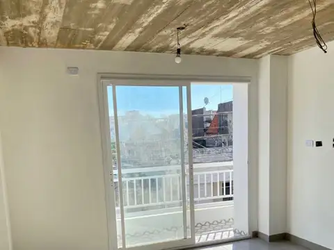 BOUCHARD 3400, Piso 1