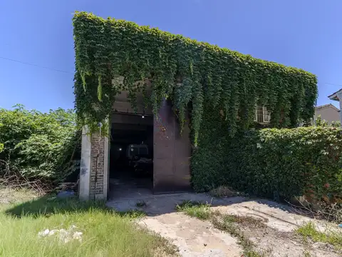 ALQUILER DE GALPÓN EN QUILMES CON CASA 4 AMBIENTES
