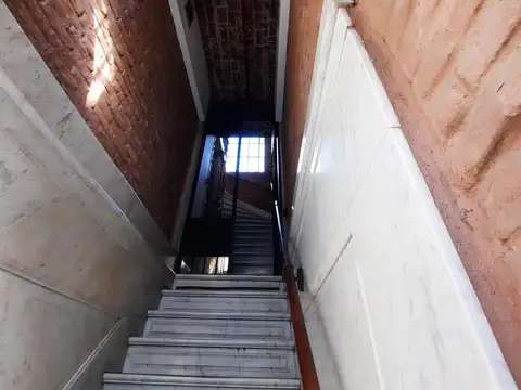 Depto Tipo Casa en Venta 70 años