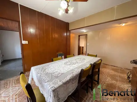 Dpto 3 ambientes en P.A con patio, garaje y terraza propia.