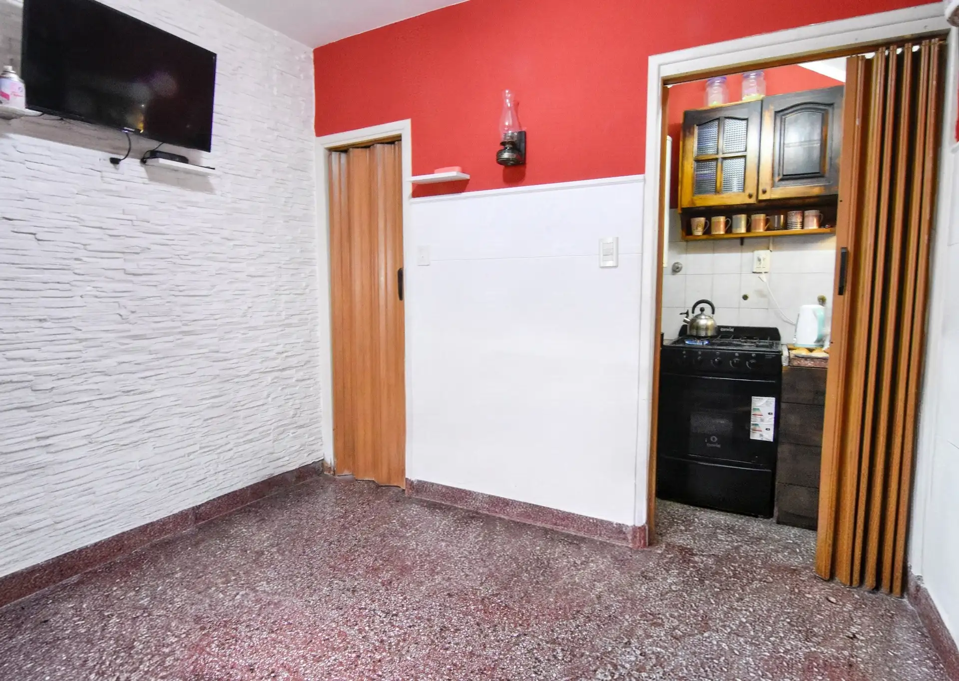 PH 2 amb. con patio - Santiago del Estero y Larrea