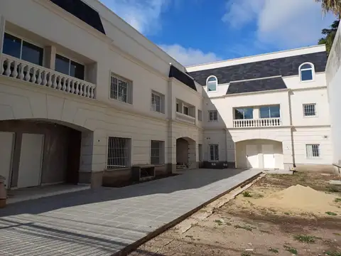 Depto Tipo Casa en Venta de 4 ambientes