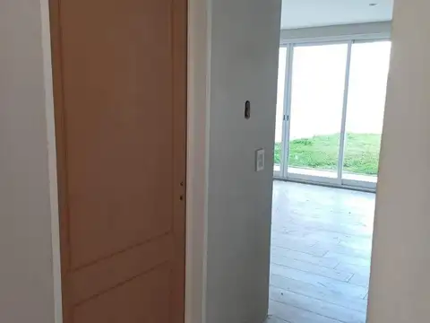 Depto Tipo Casa 4 ambientes con 2 baños