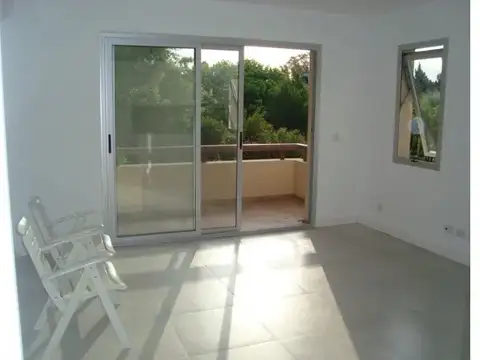 Departamento en Alquiler en Villa del Lago, $ 900.000