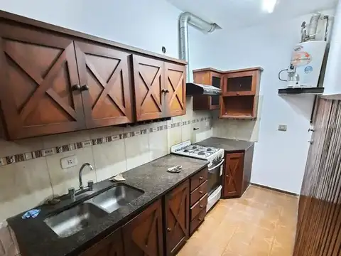 Depto Tipo Casa en Alquiler con 1 cocheras