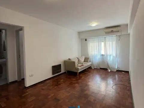 Independencia al 445