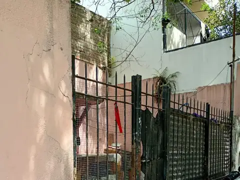 Venta Casa a Refaccionar en San Andres