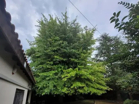 Casa en Venta con 4 cocheras