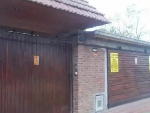 Vuelta de Obligado e/ Chubut y Lopez y Planes