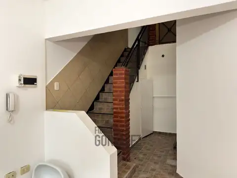 Depto Tipo Casa en Alquiler de 3 ambientes