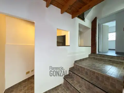 Depto Tipo Casa en Alquiler de 2 dormitorios