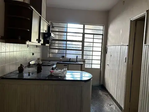 Casa 5 ambientes con 1 baño