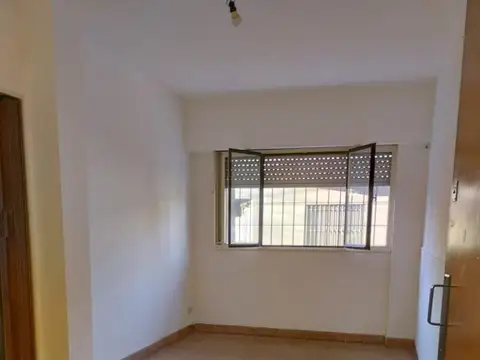 Departamento en Venta en Santos Lugares, USD 52.000