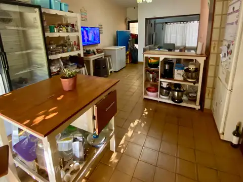Casa En Venta En San Miguel De 4 Ambientes Con Cochera