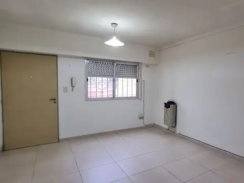 Depto Tipo Casa 2 ambientes con 1 baño