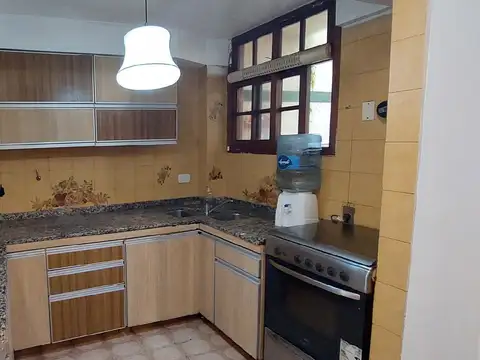 Yatay 100, Piso 1