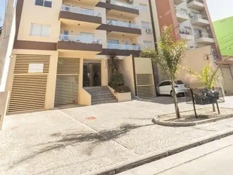 Del Valle Iberlucea 4900, Piso 2