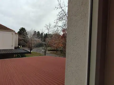 Casa en venta barrio Los Jazmines-Apto credito-4 Ambientes