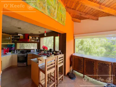 Casa 6 ambientes con 3 baños