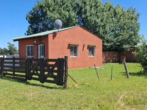 VENTA CASA BARRIO SANTA ELENA EXCELENTE OPRTUNIDAD