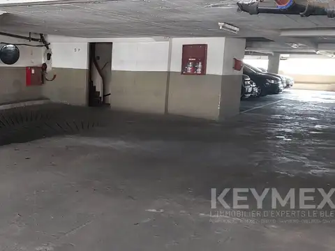 Cochera cubierta en venta ubicado en Microcentro