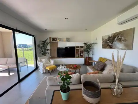 Casa en Venta en El Naudir, USD 310.000