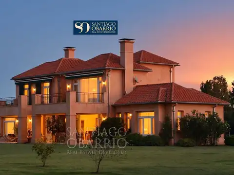 Lindísima casa en Venta de 450m2, lote de 2Ha en El Argentino Farm Club de Lujan