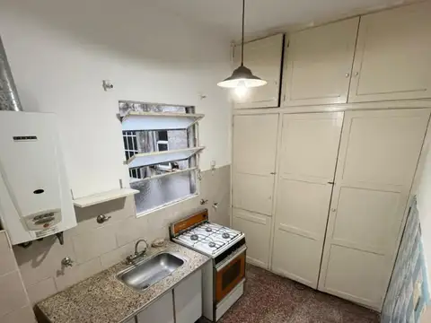3 AMB ESTILO ANTIGUO - SIN EXPENSAS . A METROS ESTACION  METROBUS Y TREN.