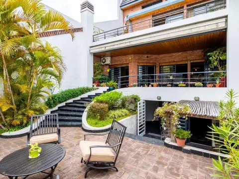 Venta Casa 6 Ambientes en Villa del Parque con Jardin