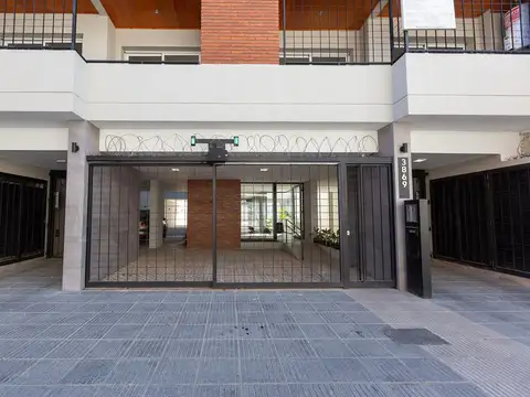 Rivadavia  al 3800 6°A - San Martin