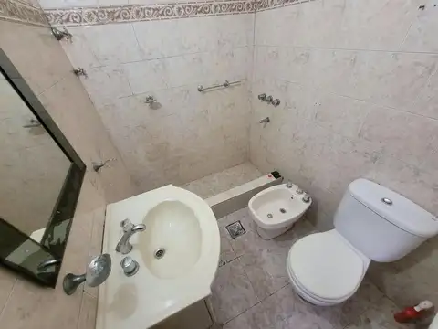 Depto Tipo Casa en Venta en Tolosa, USD 58.000