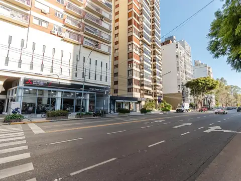 Divino departamento de tres ambientes con dependencias y cochera doble en Vicente López.