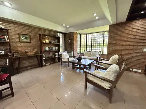 Del Ombu 1600
