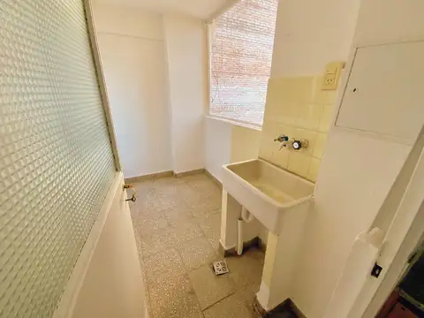 Departamento 5 ambientes con 2 baños