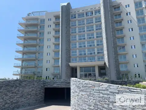 Departamento en Alquiler con 1 cocheras