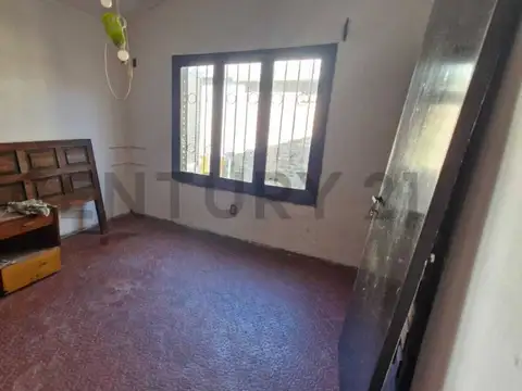 Aristobulo del Valle 1500, Piso 0