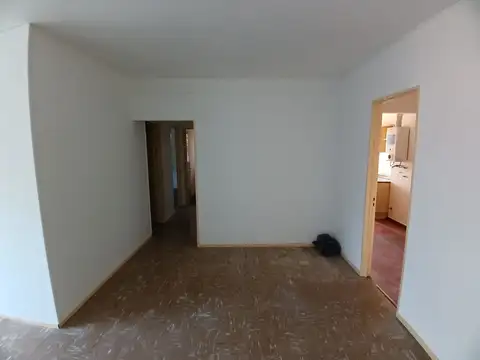 Departamento en Alquiler en Caseros, $ 650.000