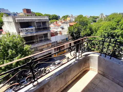 Boedo - Departamento Reciclado - 3 amb con balcón!