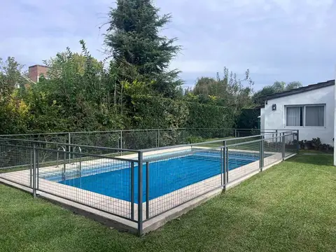 Casa en Venta en Francisco Álvarez, USD 250.000