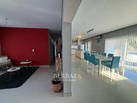 Casa 10 ambientes con 3 baños