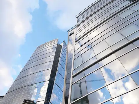 Oficina  WTC 2 cocheras Amoblada- Puerto Madero