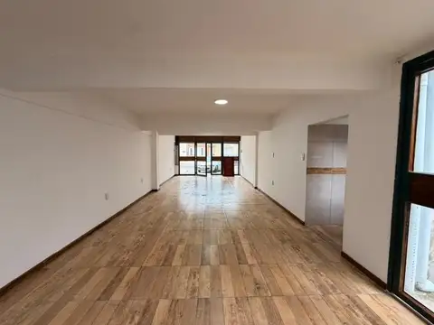 Local en Alquiler en Campana, $ 825.000
