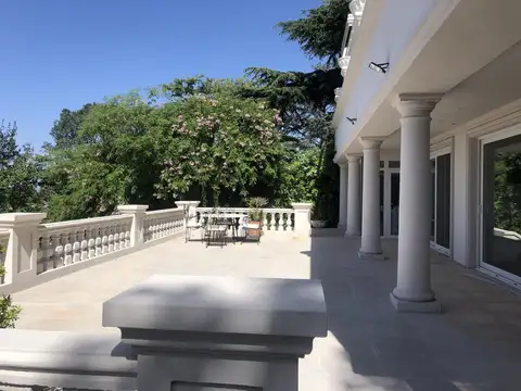 Casa 6 ambientes con 6 baños