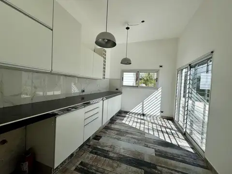Casa en Alquiler al Este