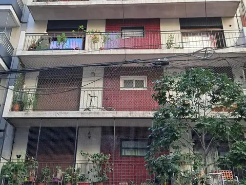 Departamento en Las Cañitas: 2 amb. muy lum. Cocina y baño completos. Exc. Ubicacion.-