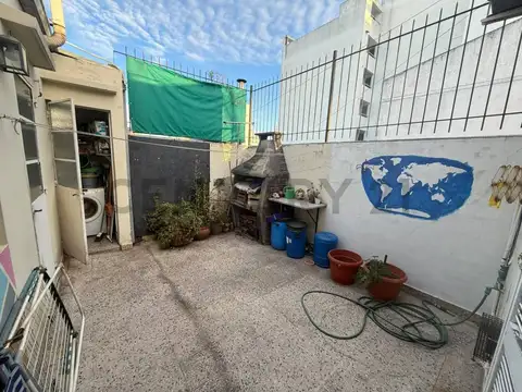 Ph de 3 Dormitorios con Cochera, Terraza y Parrilla en Venta