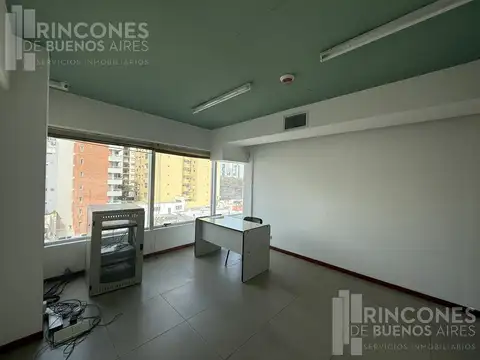 Oficina en Alquiler con 1 cochera